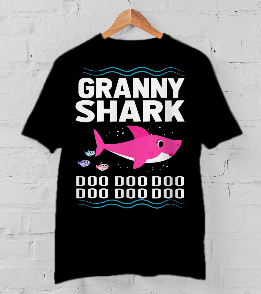 Granny Shark Doo Doo Doo Doo Pink Funny Baby Shark T-Shirt
