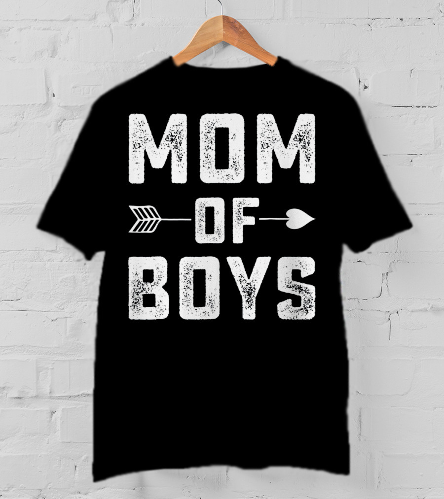 MOM OF BOYS Arrows Heart Rustic T-Shirt