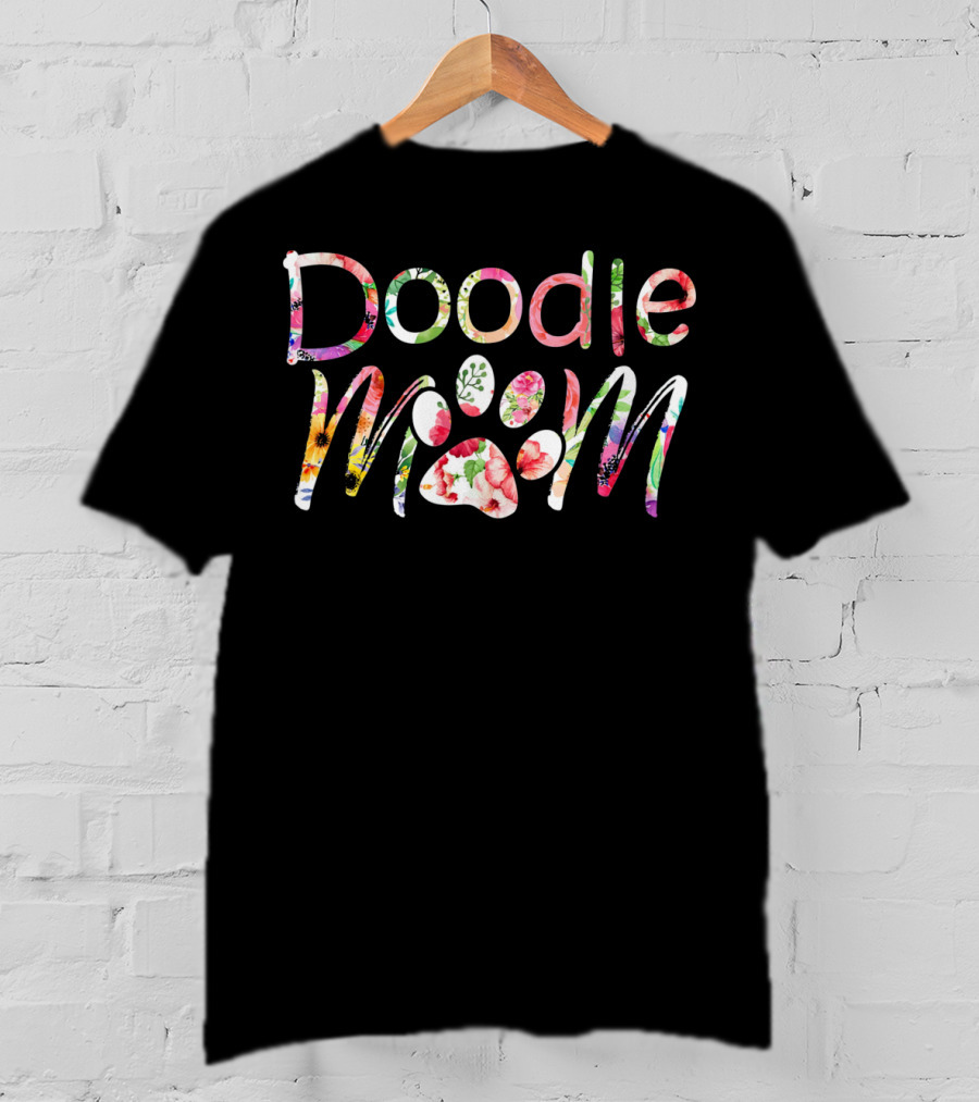 Doodle Mom Floral Print With Dog Paw Love T-Shirt