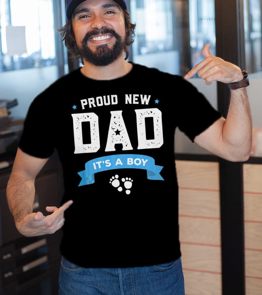 Proud New Dad It's A Boy With Baby Footprints And Stars T-Shirt