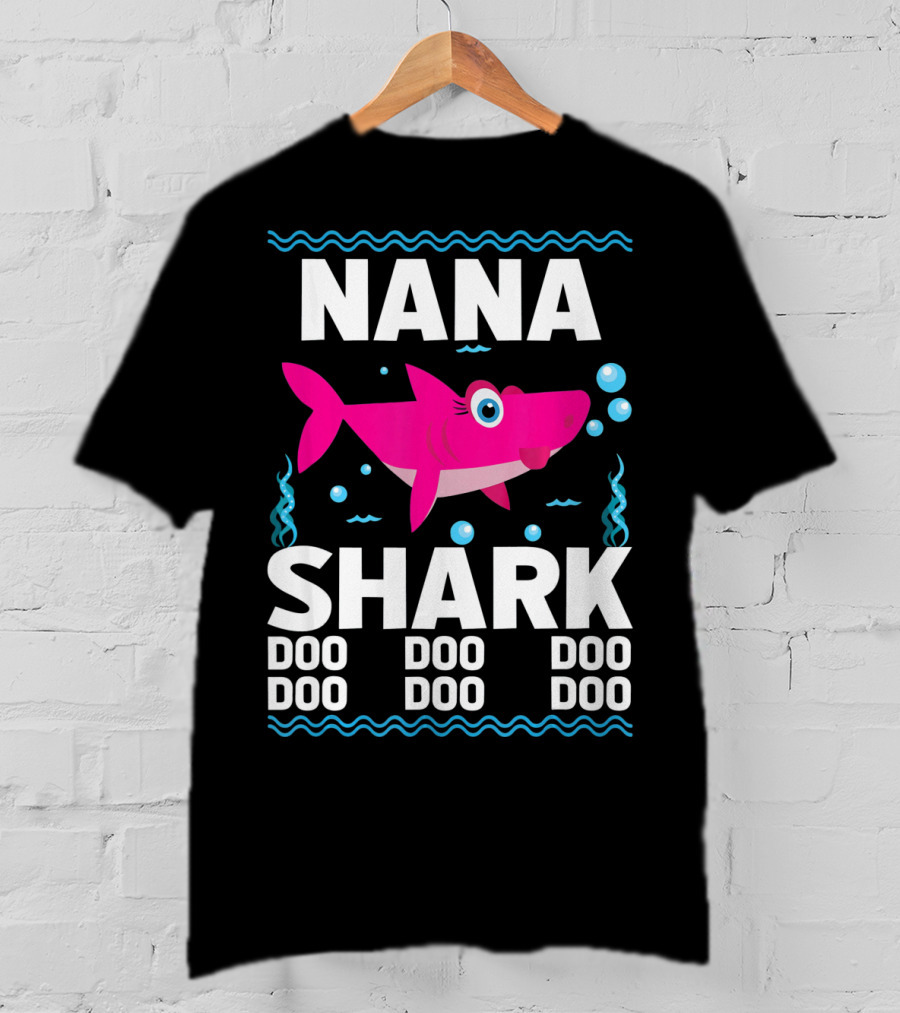 Nana Shark Doo Doo Pink Cartoon With Bubbles T-Shirt