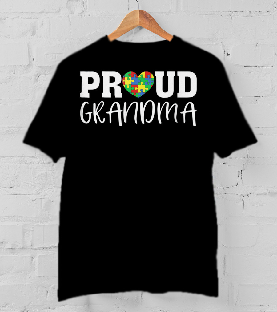 Proud Grandma Puzzle Heart Autism Awareness T-Shirt