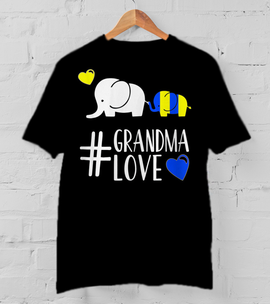 Grandma Love Autism Awareness Cute Elephants Hearts T-Shirt