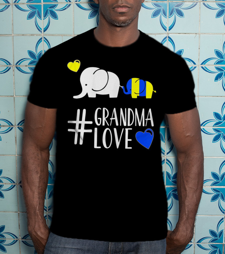 Grandma Love Autism Awareness Cute Elephants Hearts T-Shirt