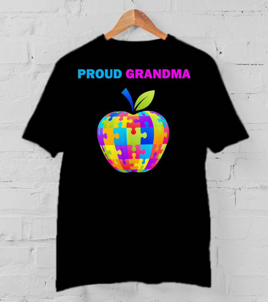 Proud Grandma Autism Awareness Puzzle Apple T-Shirt
