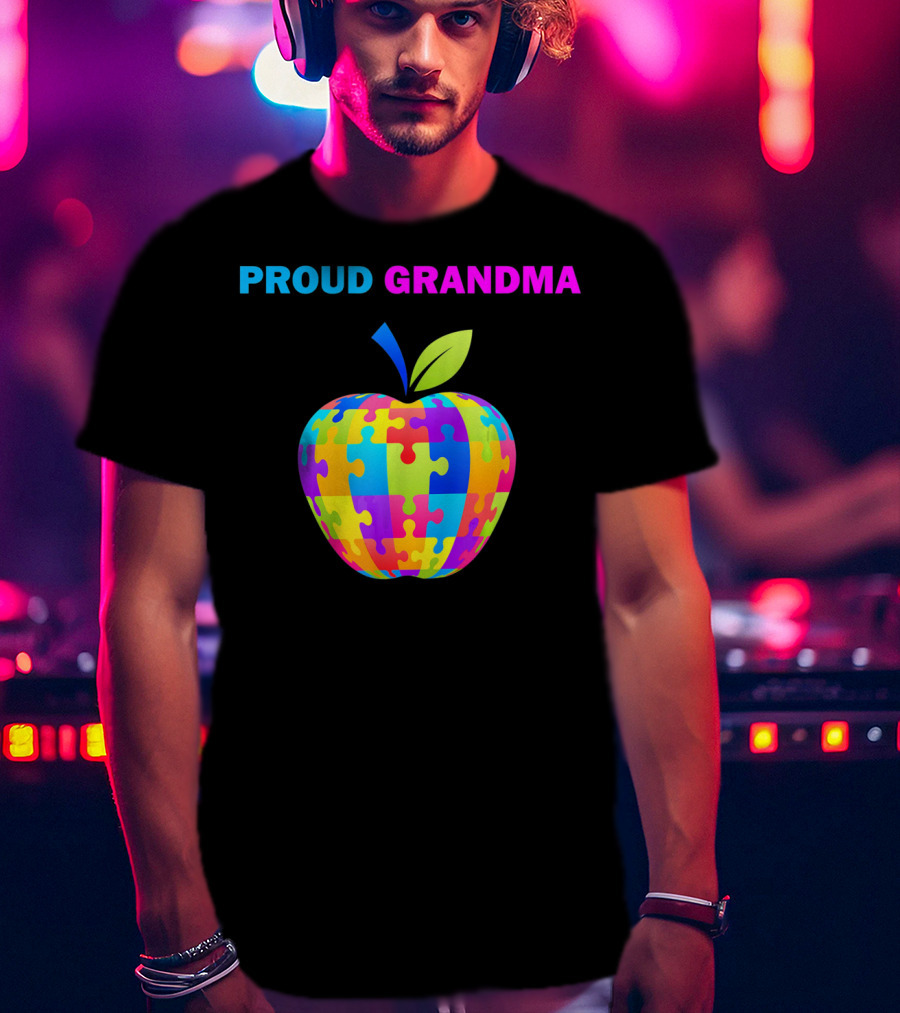 Proud Grandma Autism Awareness Puzzle Apple T-Shirt