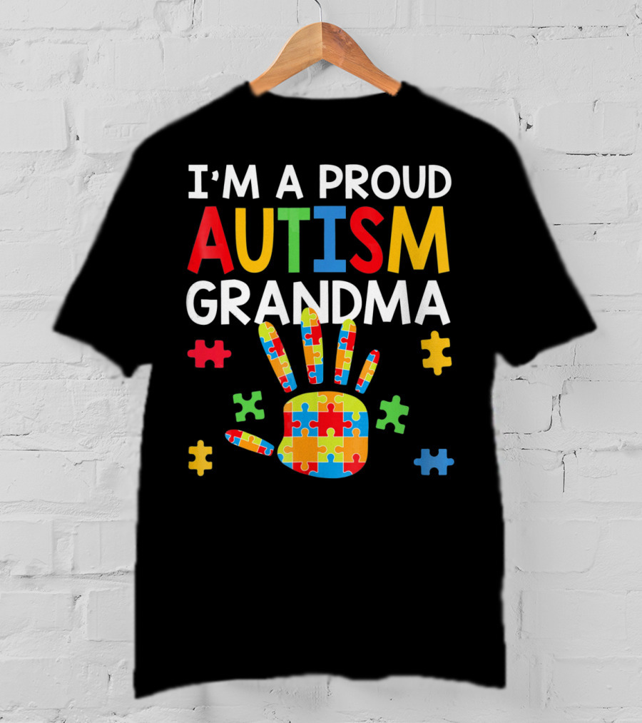 I'm A Proud Autism Grandma Puzzle Hand T-Shirt
