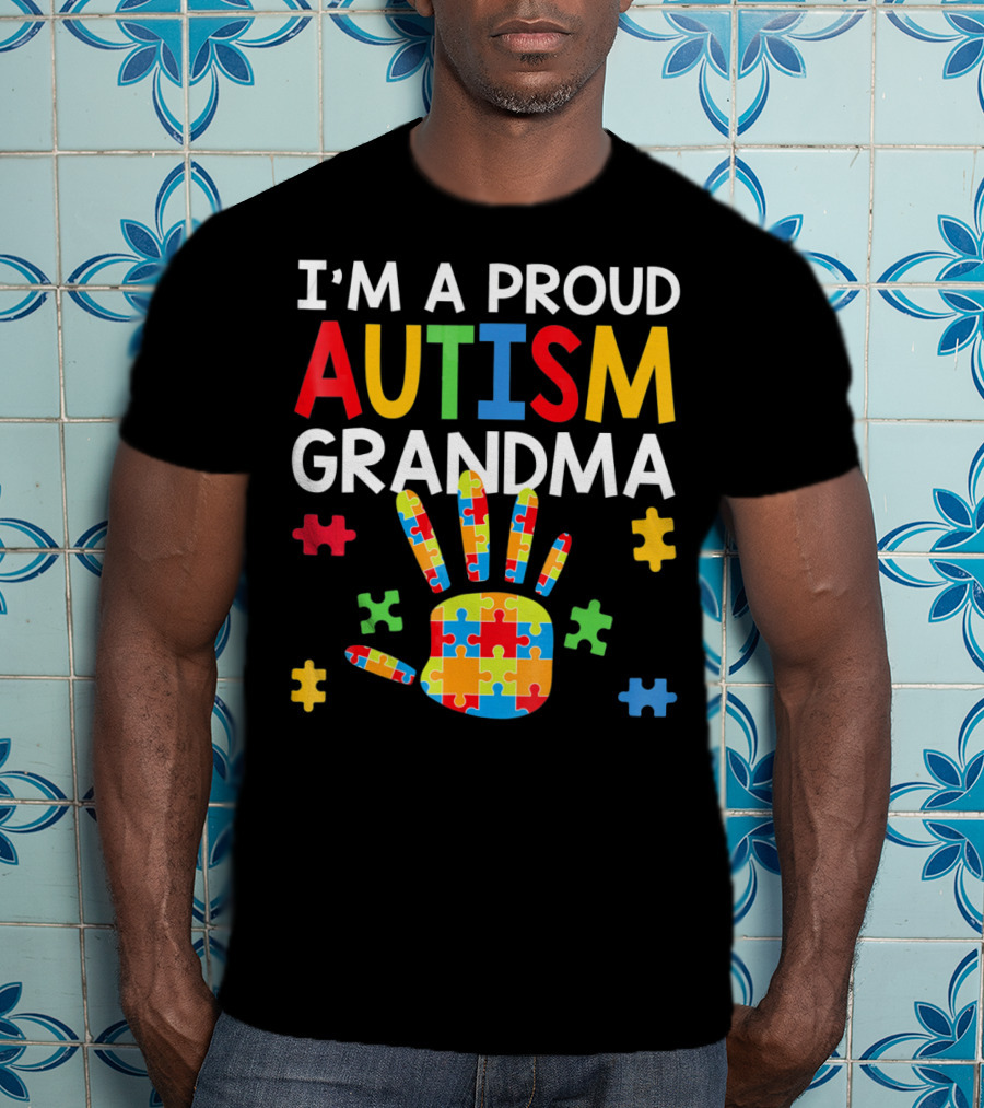 I'm A Proud Autism Grandma Puzzle Hand T-Shirt