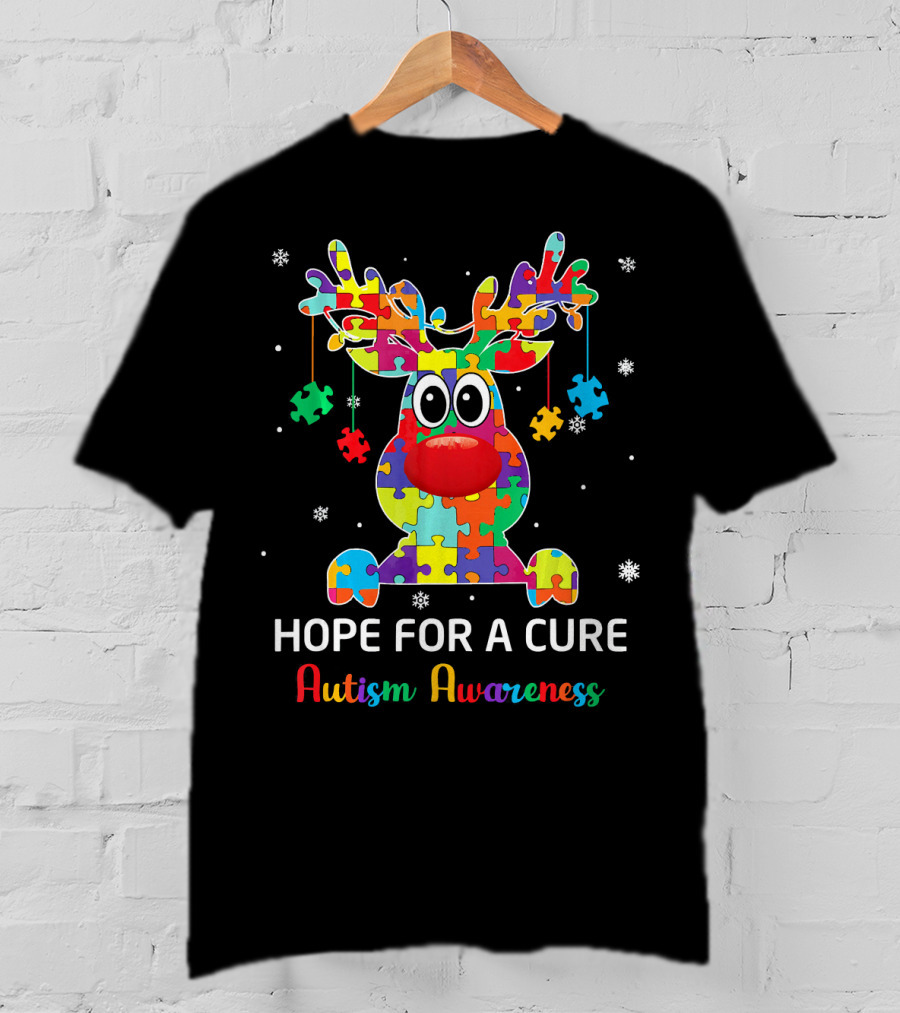 Hope For A Cure Autism Awareness Reindeer Puzzle Pieces Snowflakes T-Shirt