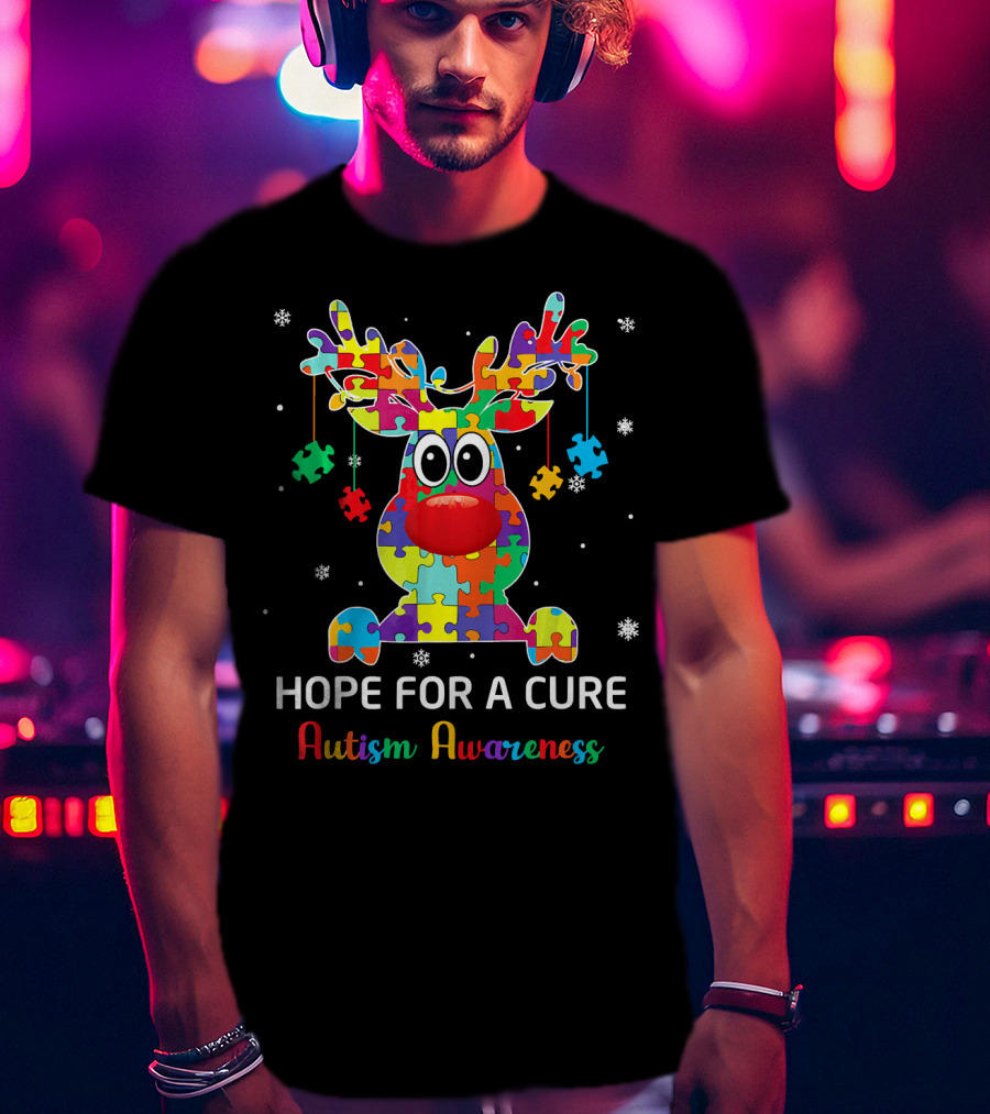 Hope For A Cure Autism Awareness Reindeer Puzzle Pieces Snowflakes T-Shirt