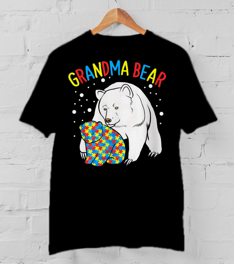 Grandma Bear Autism Puzzle Pattern Hugging Cubs T-Shirt