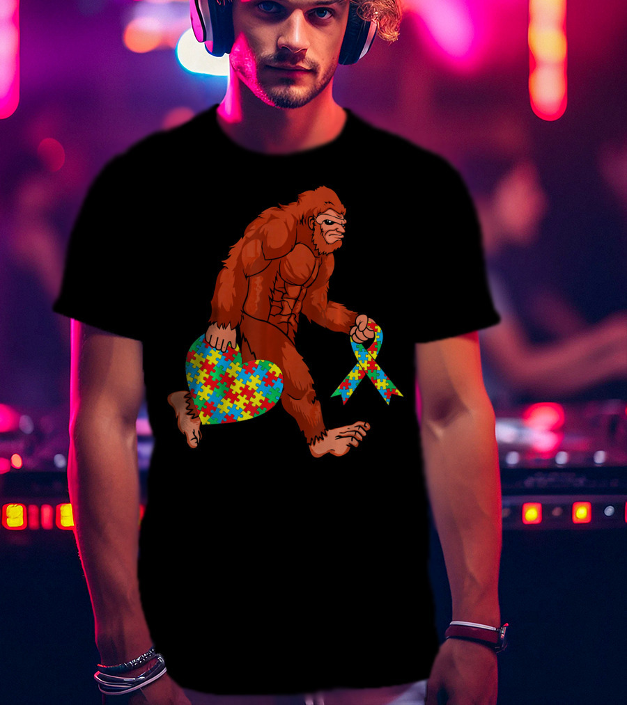 Funny Bigfoot Holding Autism Awareness Puzzle Heart T-Shirt