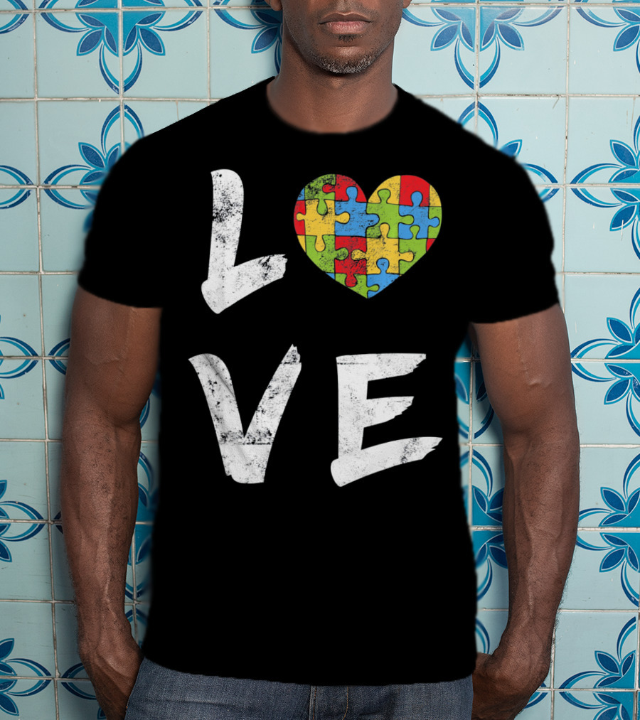 LOVE Autism Mom Puzzle Heart Autism T-Shirt