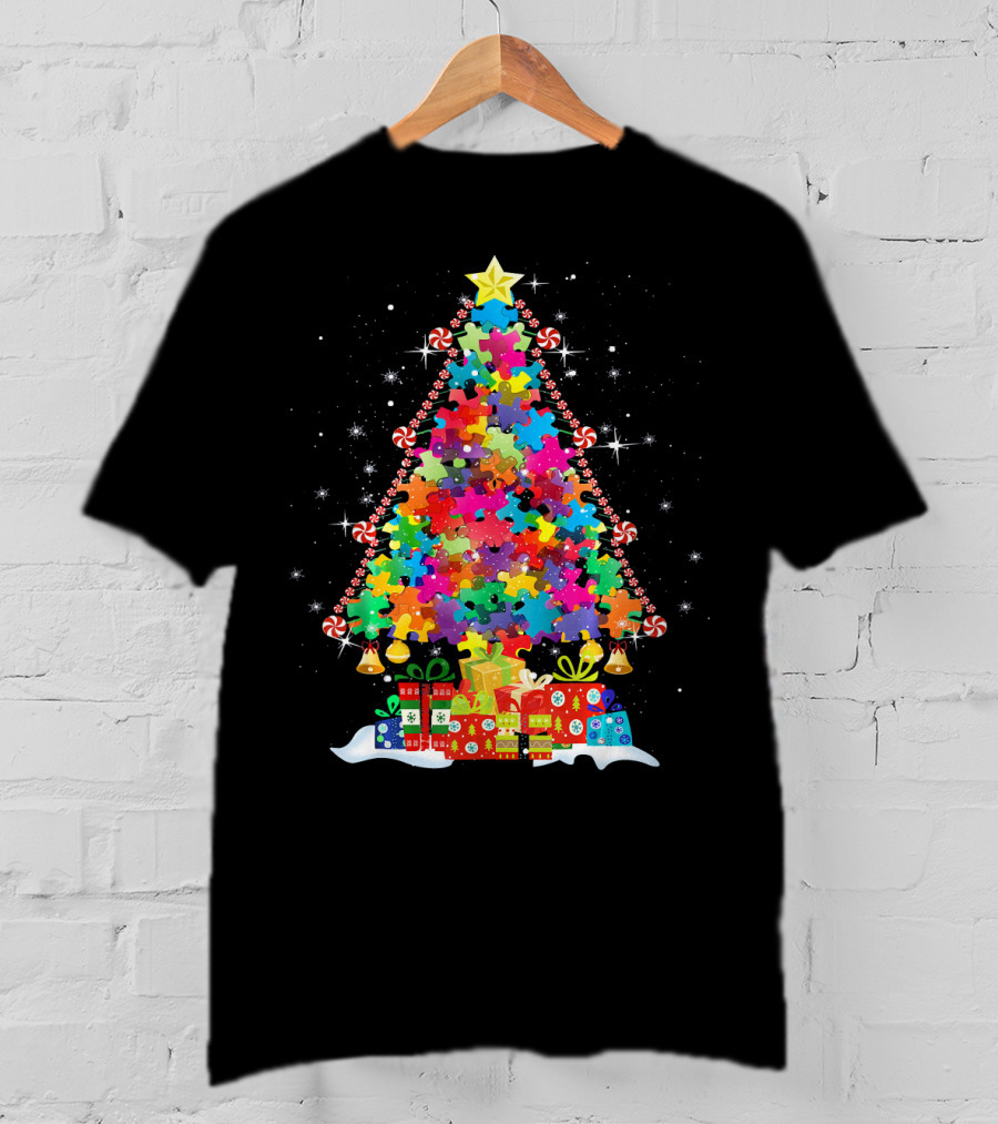 Autism Awareness Puzzle Pieces Christmas Tree With Star And Presents T-Shirt