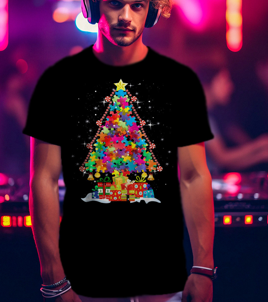 Autism Awareness Puzzle Pieces Christmas Tree With Star And Presents T-Shirt