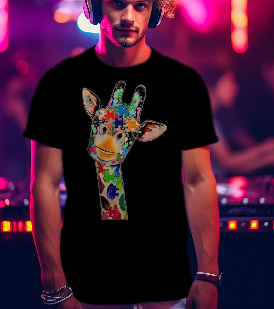 Cute Giraffe With Colorful Puzzle Pieces For Happy Autism Day Awareness T-Shirt