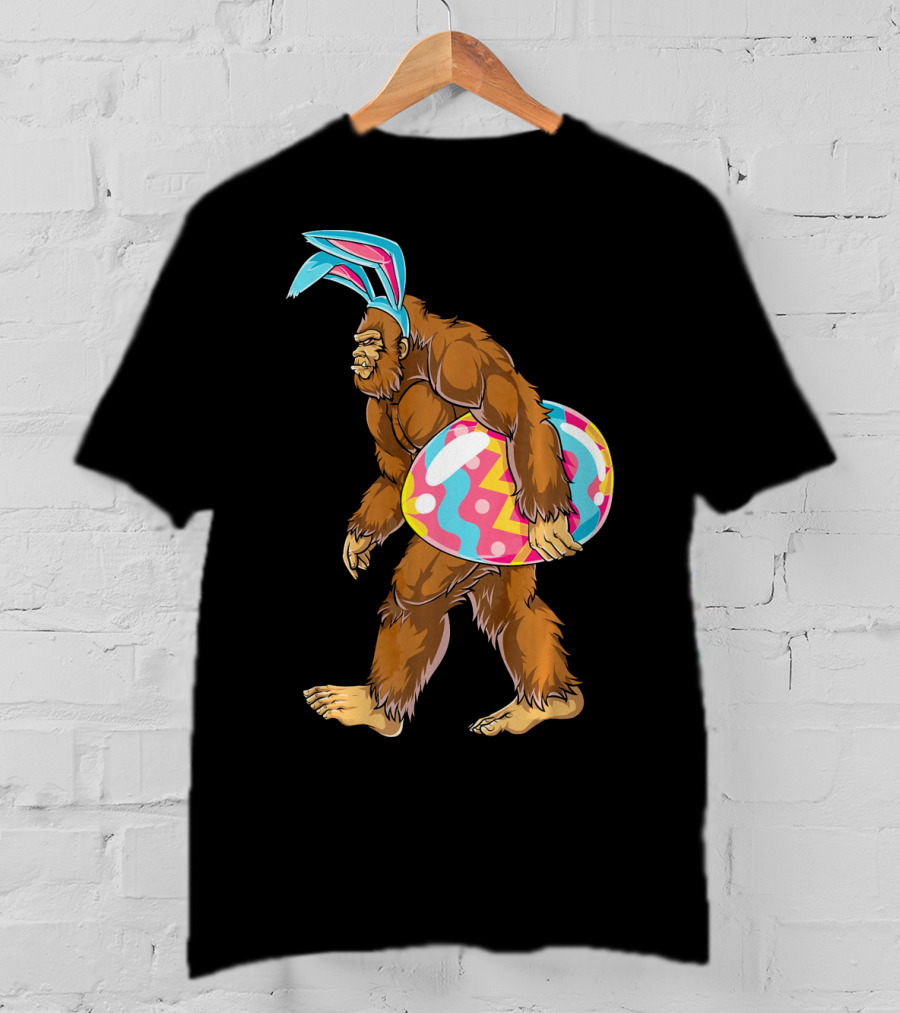 Bigfoot Sasquatch With Easter Bunny Ears And Egg T-Shirt