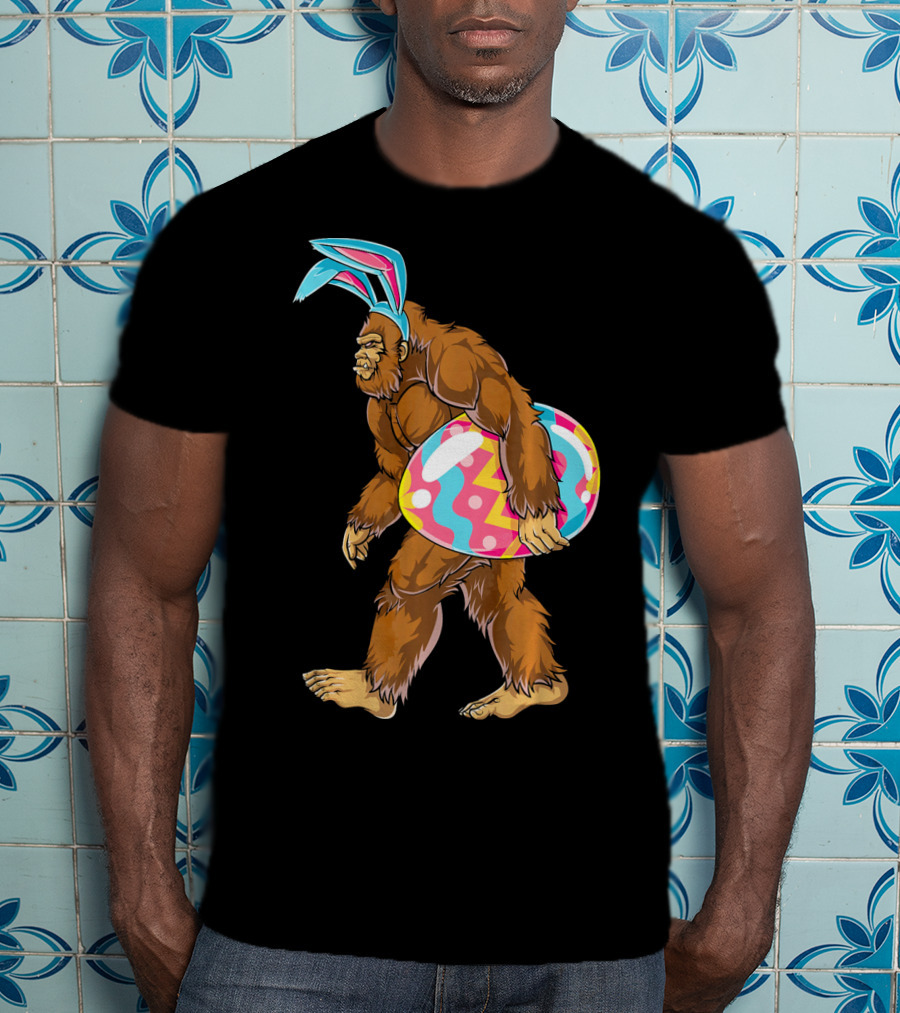 Bigfoot Sasquatch With Easter Bunny Ears And Egg T-Shirt