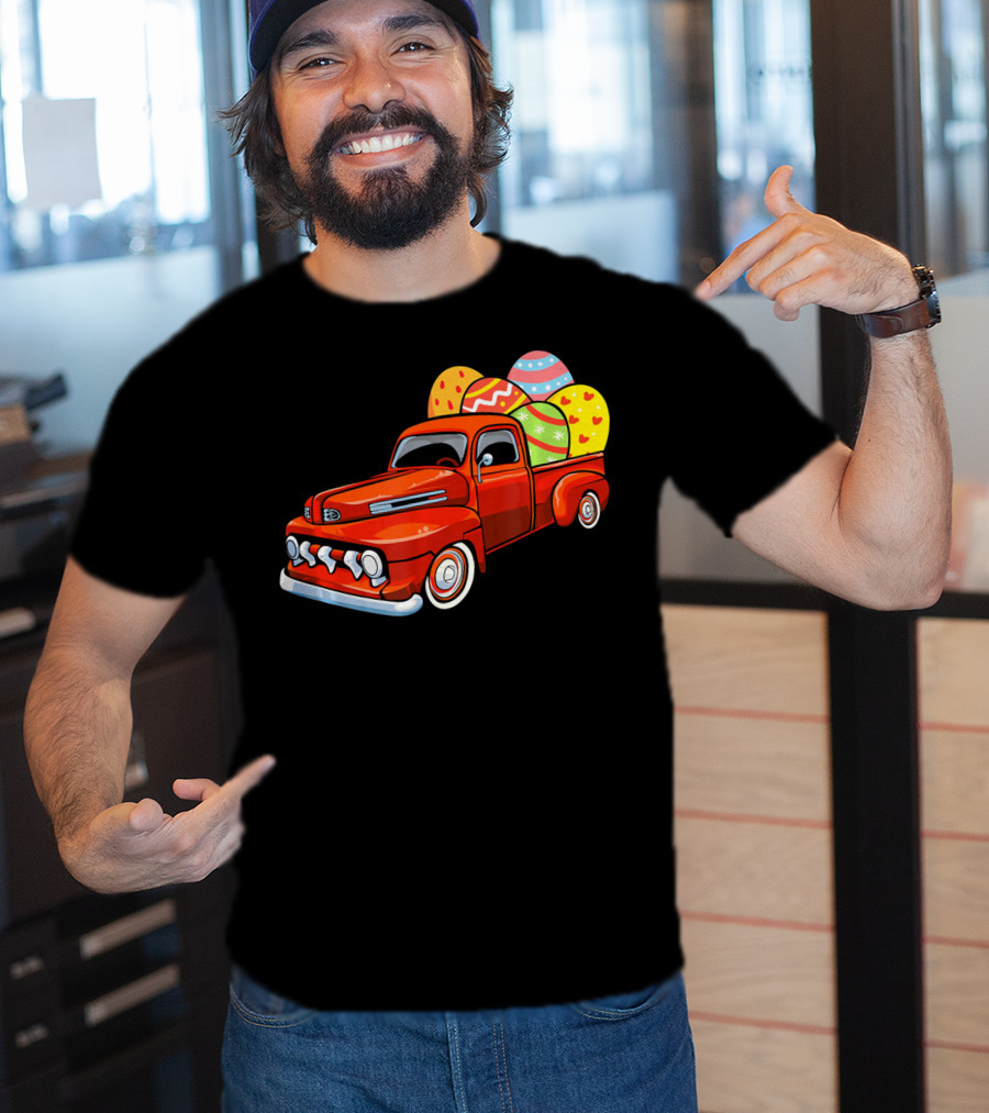 Vintage Easter Egg Pickup Truck With Colorful Eggs T-Shirt