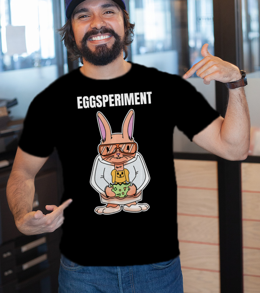 Eggsperiment Easter Bunny Scientist With Toy Rabbit Egg T-Shirt