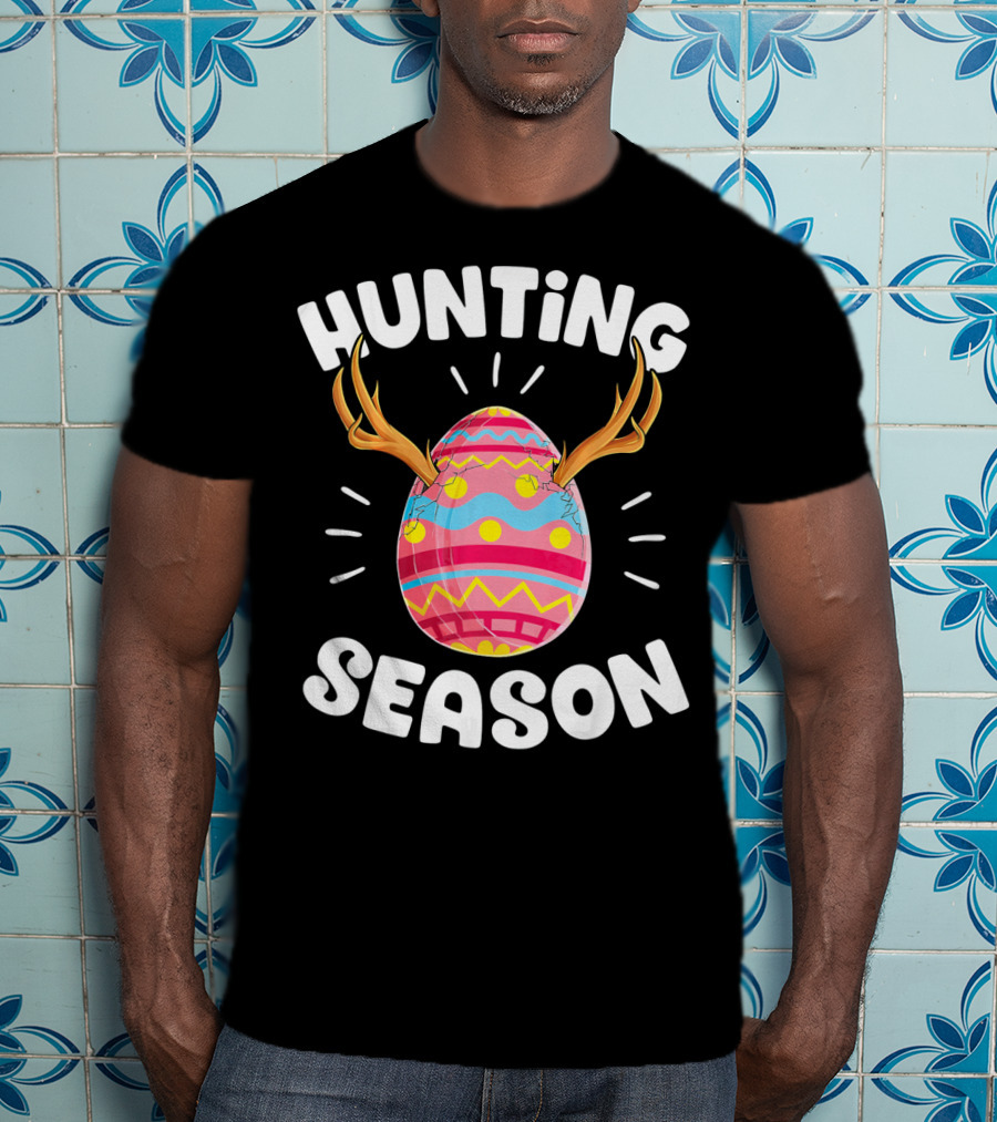 Hunting Season Easter Egg Hunter Colorful Egg With Antlers T-Shirt