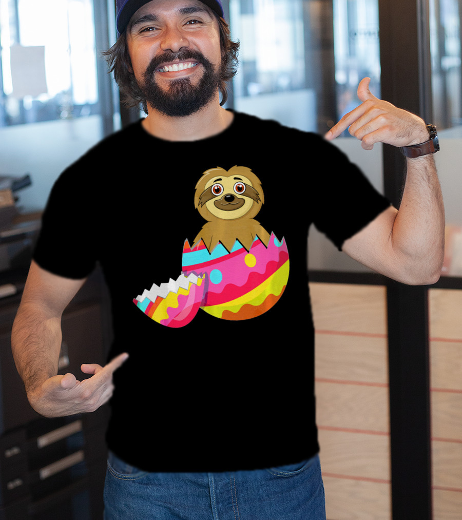 Funny Sloth Easter Egg Decorated Colorful Eggshell T-Shirt