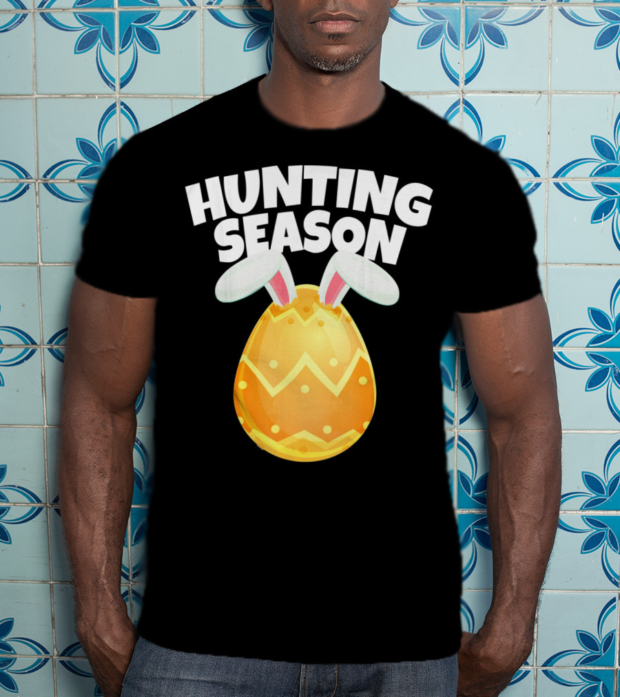 Hunting Season Happy Easter Egg Bun With Bunny Ears T-Shirt