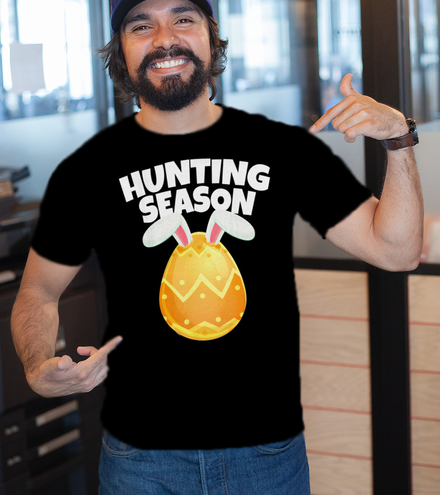 Hunting Season Happy Easter Egg Bun With Bunny Ears T-Shirt