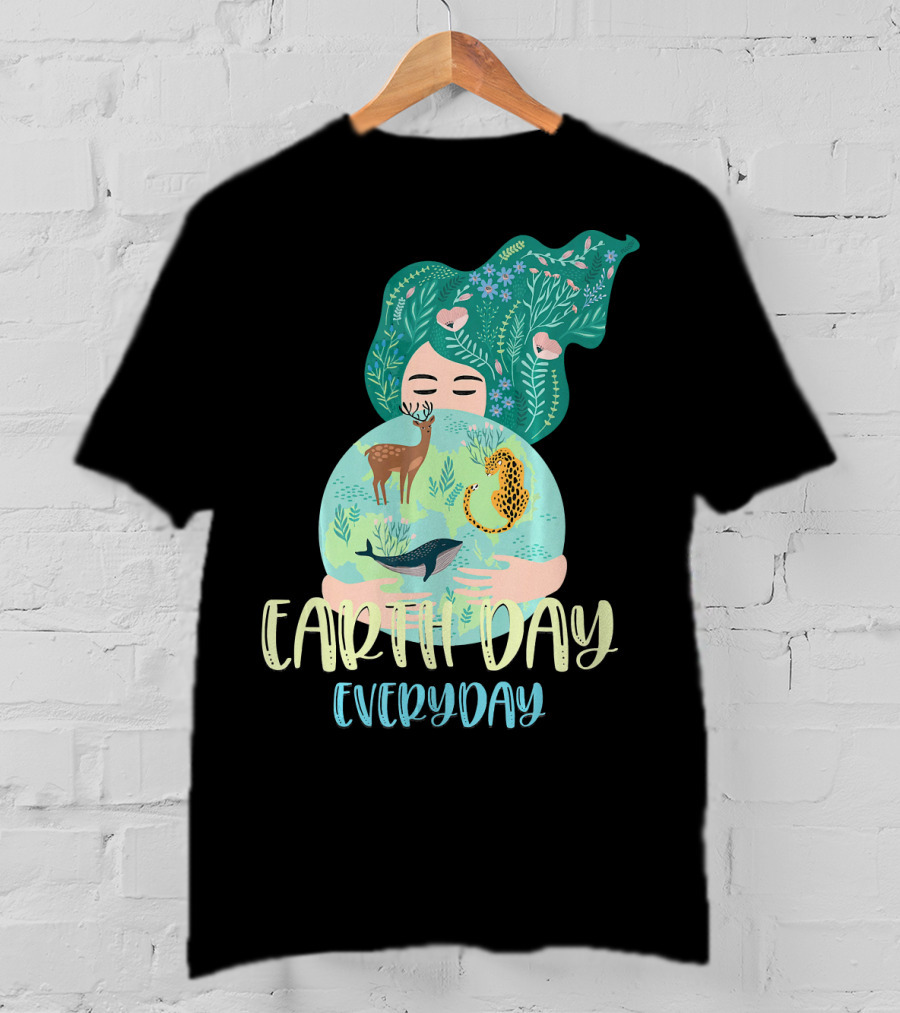 EARTH DAY EVERYDAY For Girls With Nature And Wildlife Elements T-Shirt