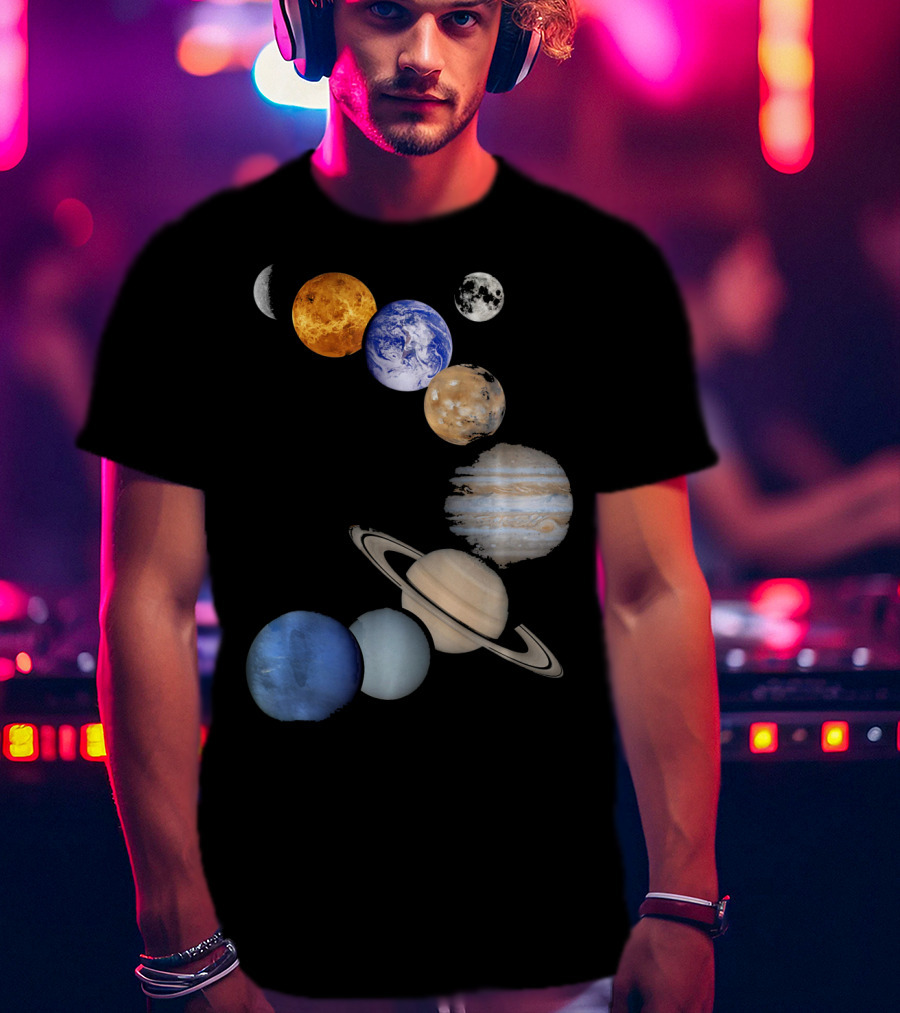 Planet Solar System Earth Moon Sun Mars Jupiter Saturn Neptune Uranus T-Shirt