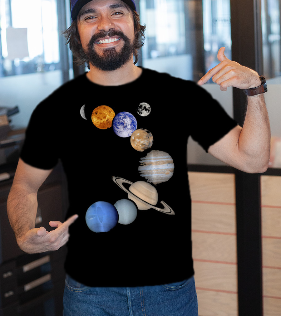 Planet Solar System Earth Moon Sun Mars Jupiter Saturn Neptune Uranus T-Shirt