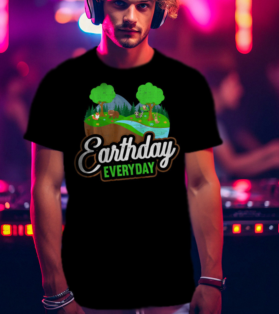 Earth Day Every Day Conservation Wildlife Nature Scene T-Shirt