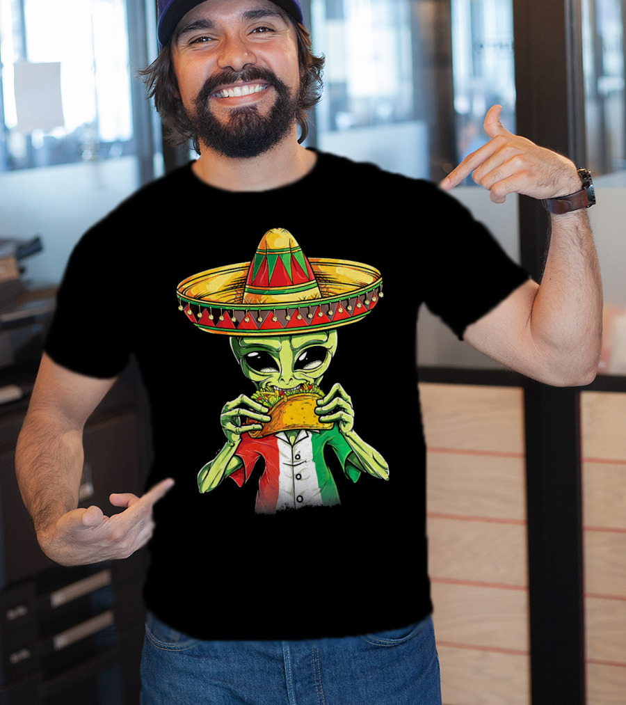 Cinco De Mayo Alien With Sombrero Eating Taco T-Shirt