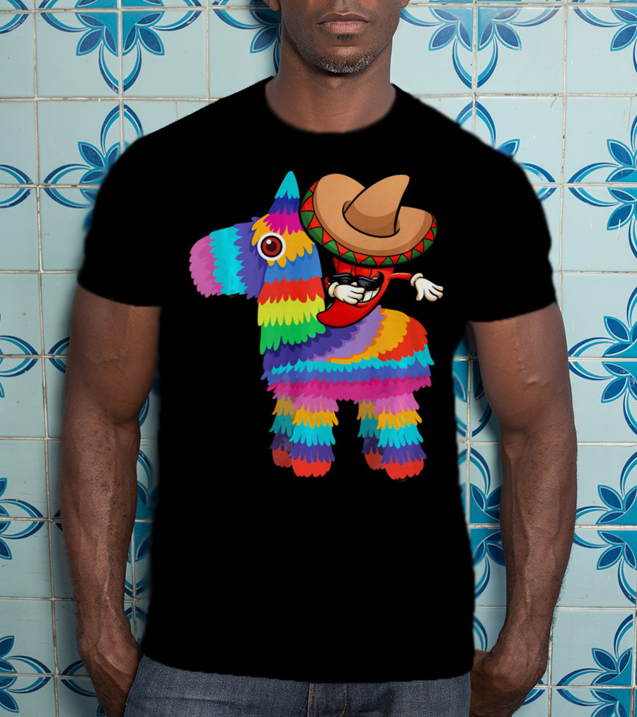 Dabbing Chili Pepper Piñata Cinco Sombrero Fun T-Shirt