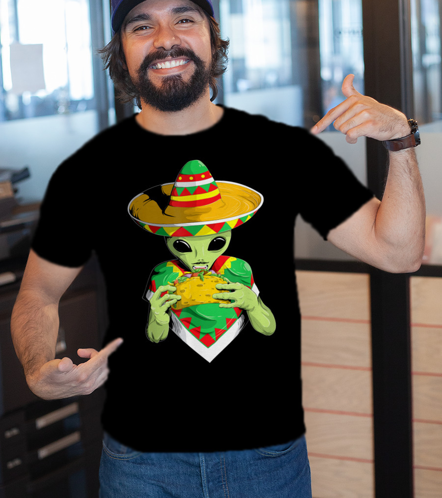 Cinco De Mayo Sombrero Alien Eating Taco T-Shirt