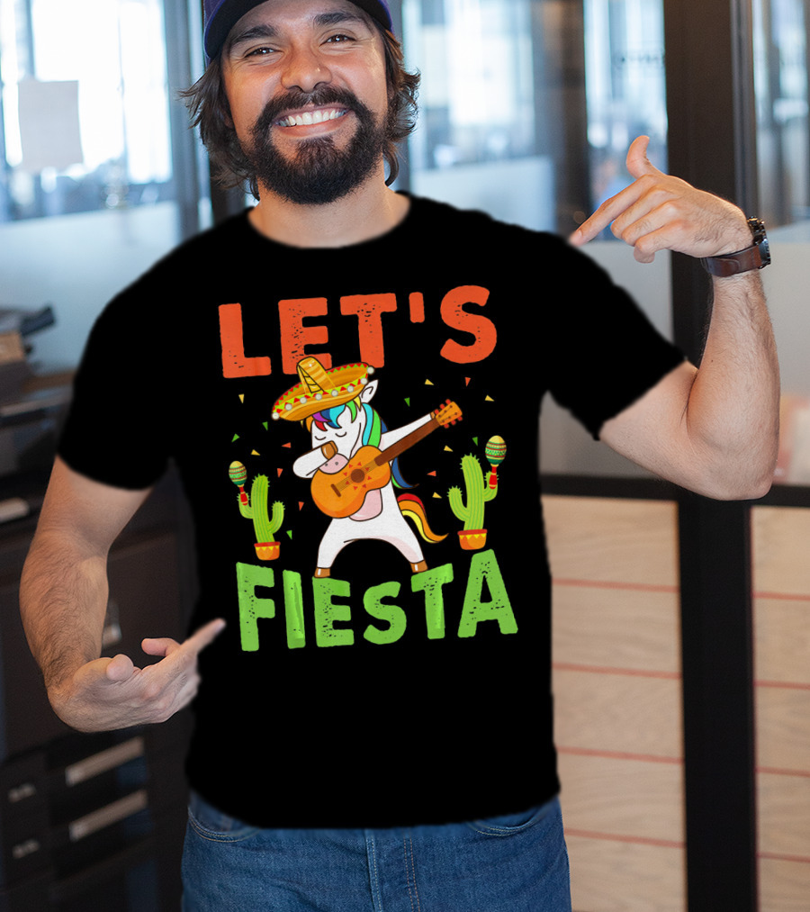 Let's Fiesta Unicorn Guitar Sombrero Cactus Cinco DE Mayo T-Shirt