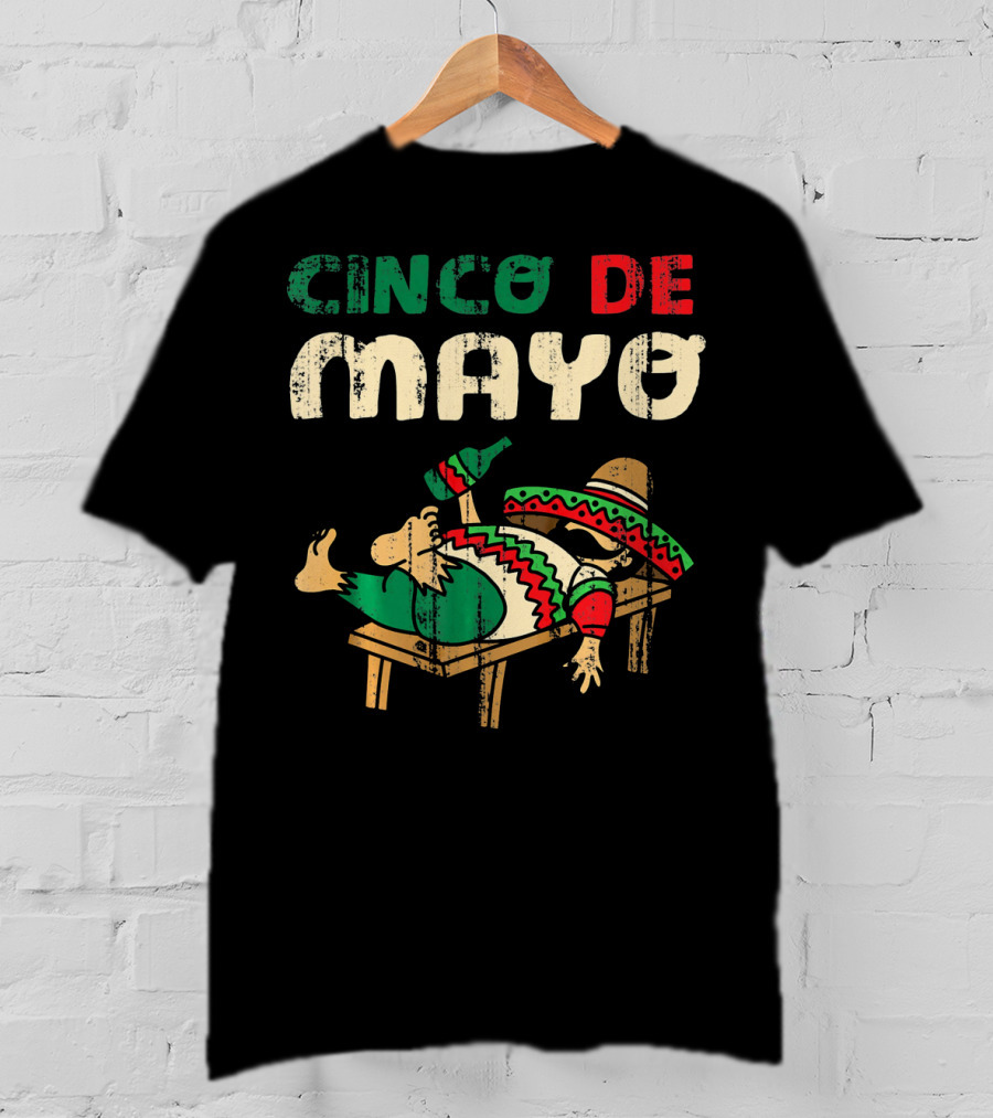 Cinco De Mayo Festive Celebration Sombrero And Poncho T-Shirt