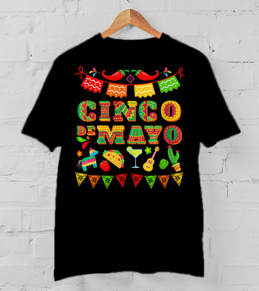 Cinco De Mayo Festividad Del Cinco Sombreros Banderas Chiles Margarita Tacos Cactus Guitarra Piñata T-Shirt