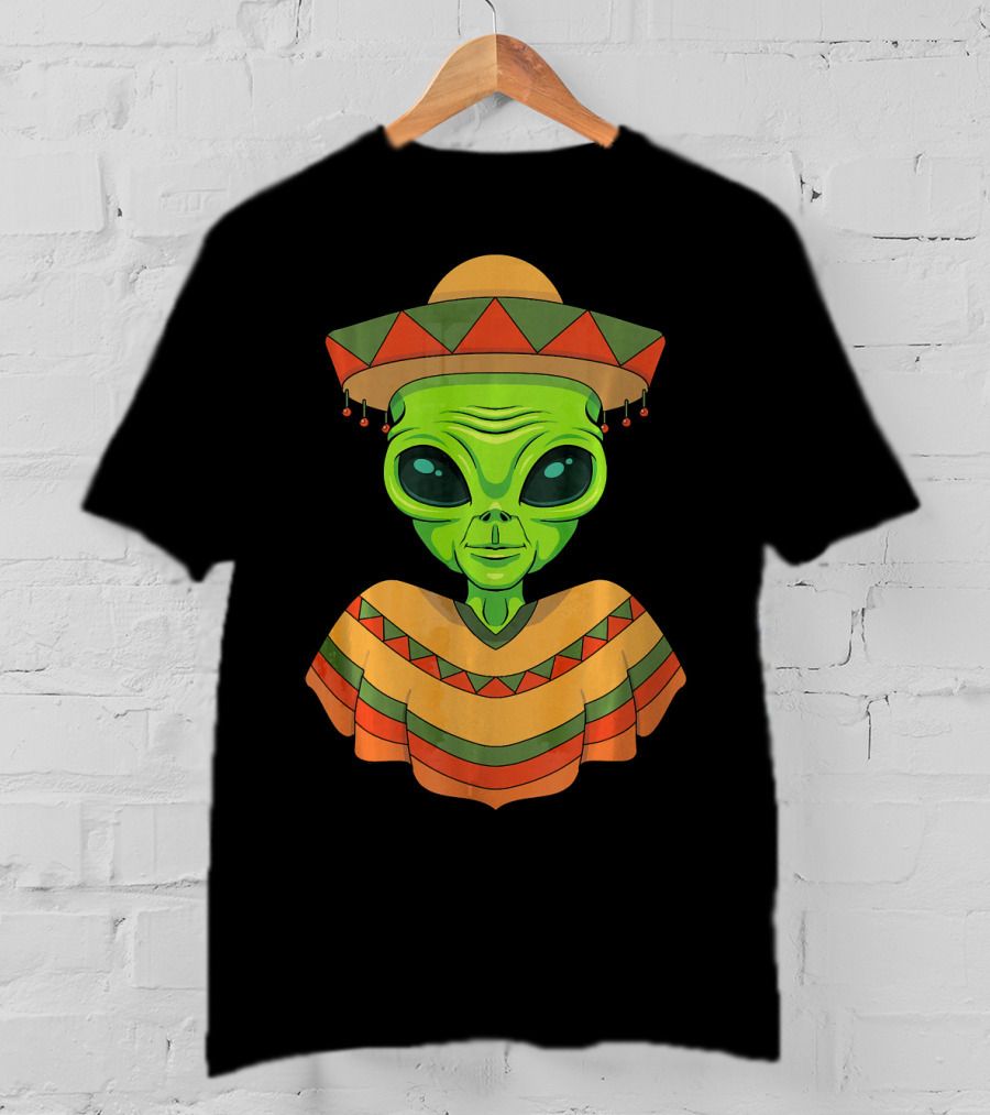 Cinco De Mayo Green Alien Wearing Sombrero And Poncho T-Shirt