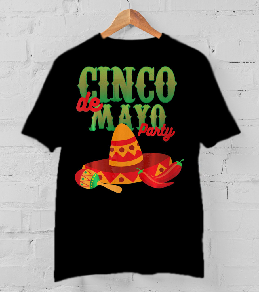Cinco De Mayo Party Sombrero Maracas Peppers T-Shirt