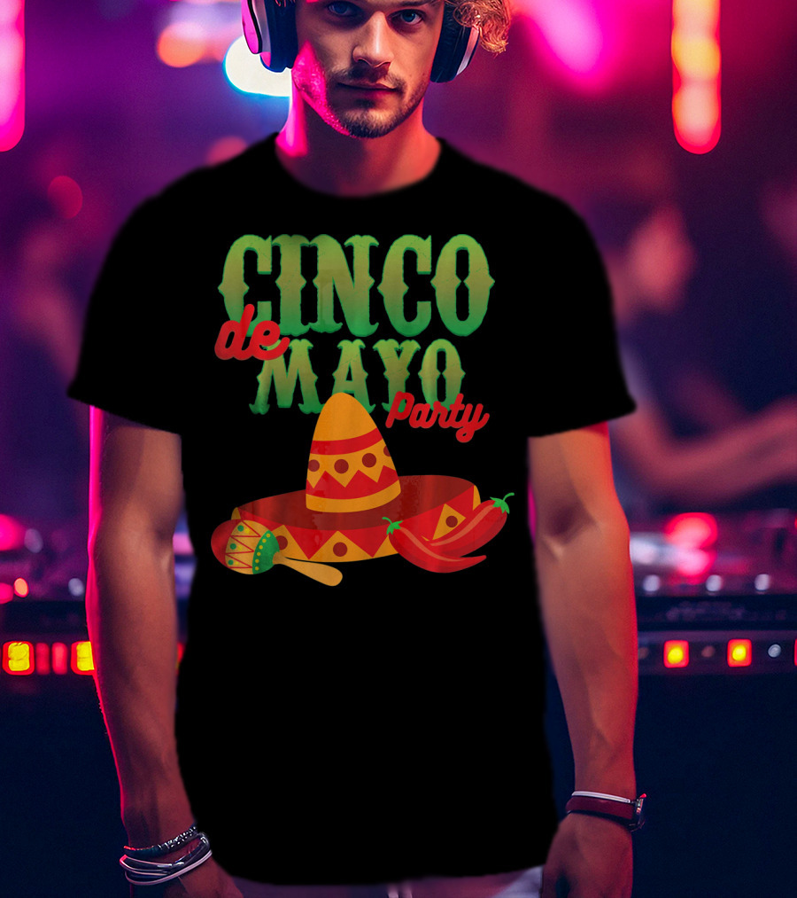 Cinco De Mayo Party Sombrero Maracas Peppers T-Shirt