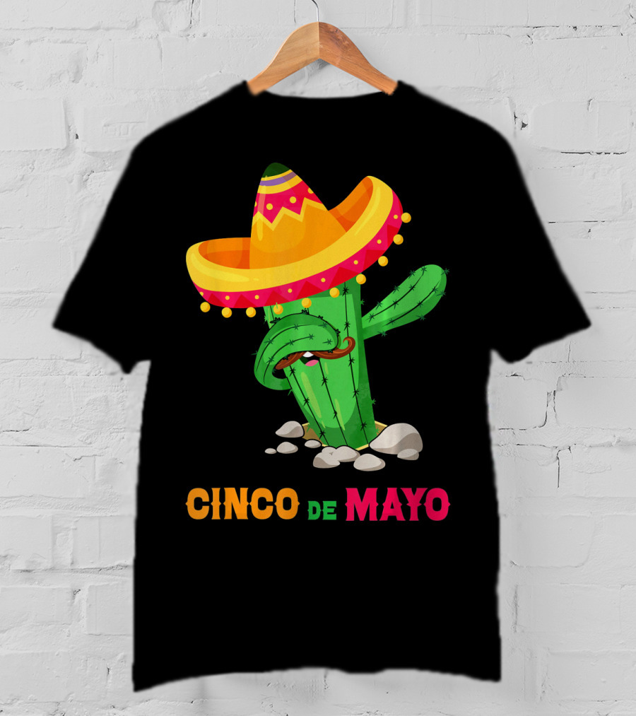 Cinco De Mayo Dabbing Cactus Sombrero T-Shirt
