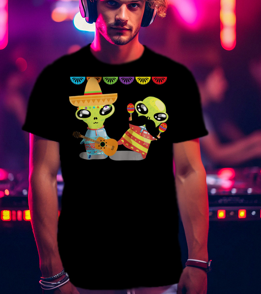 Mexican Fiesta Alien Sombrero Guitar Maracas Cinco De Mayo T-Shirt