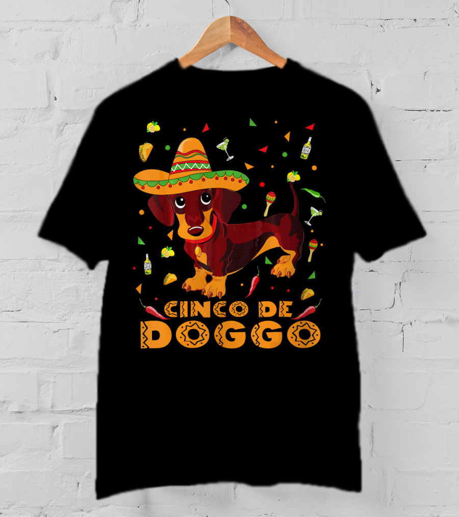 Cinco De Doggo Dachshund Sombrero Chili Peppers Margarita Fiesta Theme Mexican Cinco T-Shirt