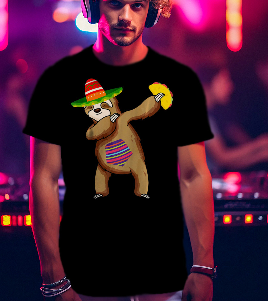 Sombrero Sloth Dabbing With Tacos For Cinco De Mayo T-Shirt