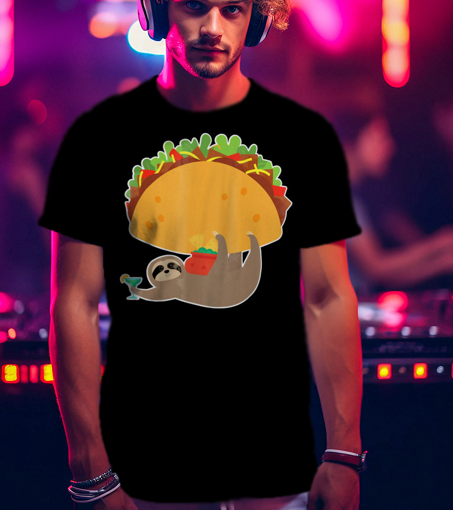 Funny Cinco De Mayo Sloth Taco Holding Margarita T-Shirt