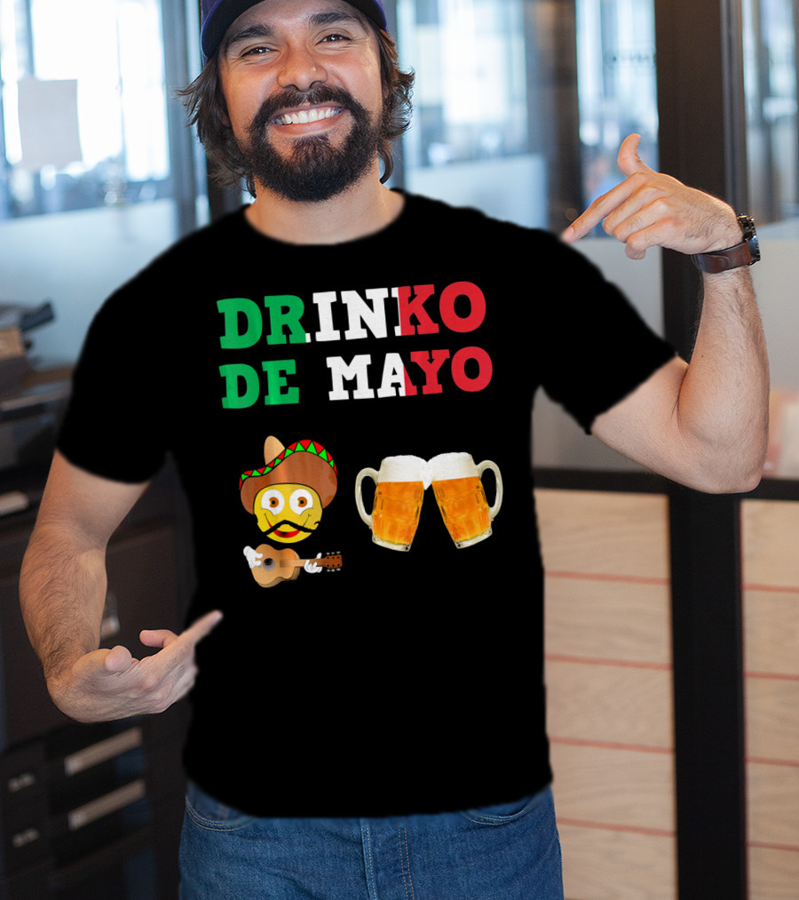 Drinko De Mayo Sombrero Guitar Emoji Beer Mugs T-Shirt