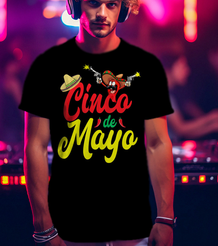Cinco De Mayo Mexican Party Fiesta Sombrero Chili Pistols T-Shirt