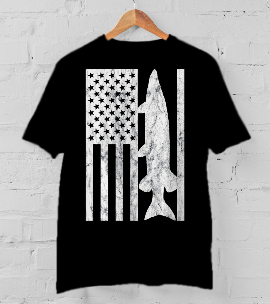 American Flag Musky Fishing T-Shirt