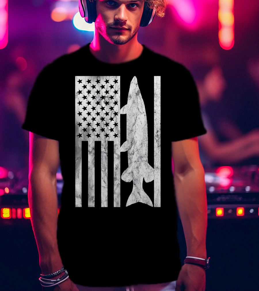 American Flag Musky Fishing T-Shirt